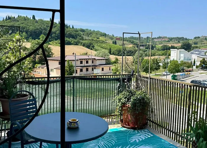 Il Giardino Fiorito Luxury Nocleg ze śniadaniem Cesena